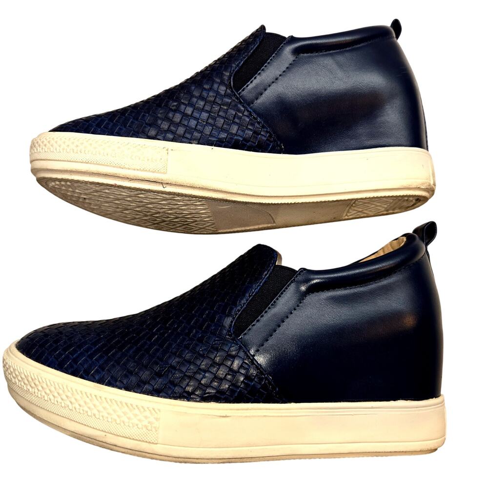 Wanted 11 Causal Low Cut Slip On Women's Blue Tennis Shoe Athletic Sneaker
